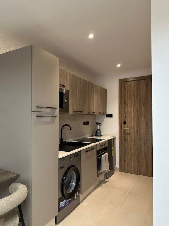 CozyDeluxe Studio Apt in East Legon