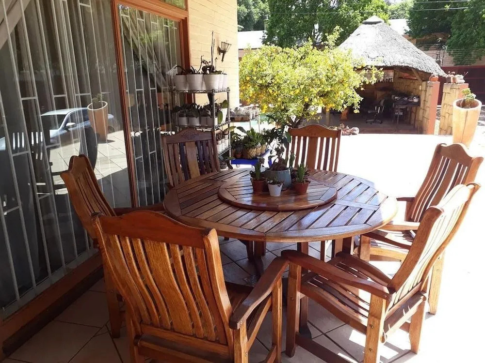 Upper Houghton Guesthouse