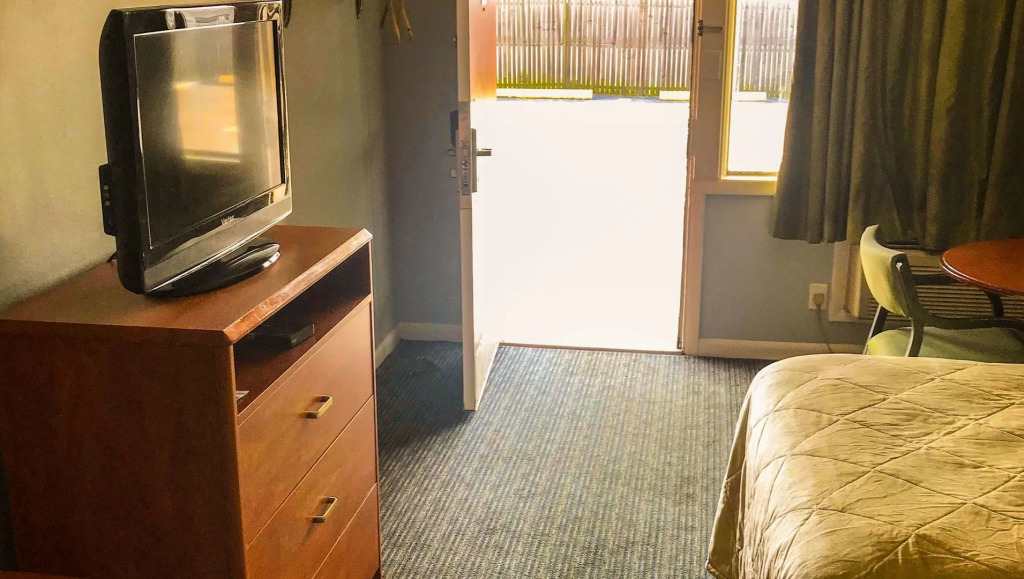 Economy 7 Inn- Newport News
