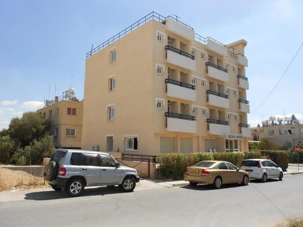 Denis Hotel