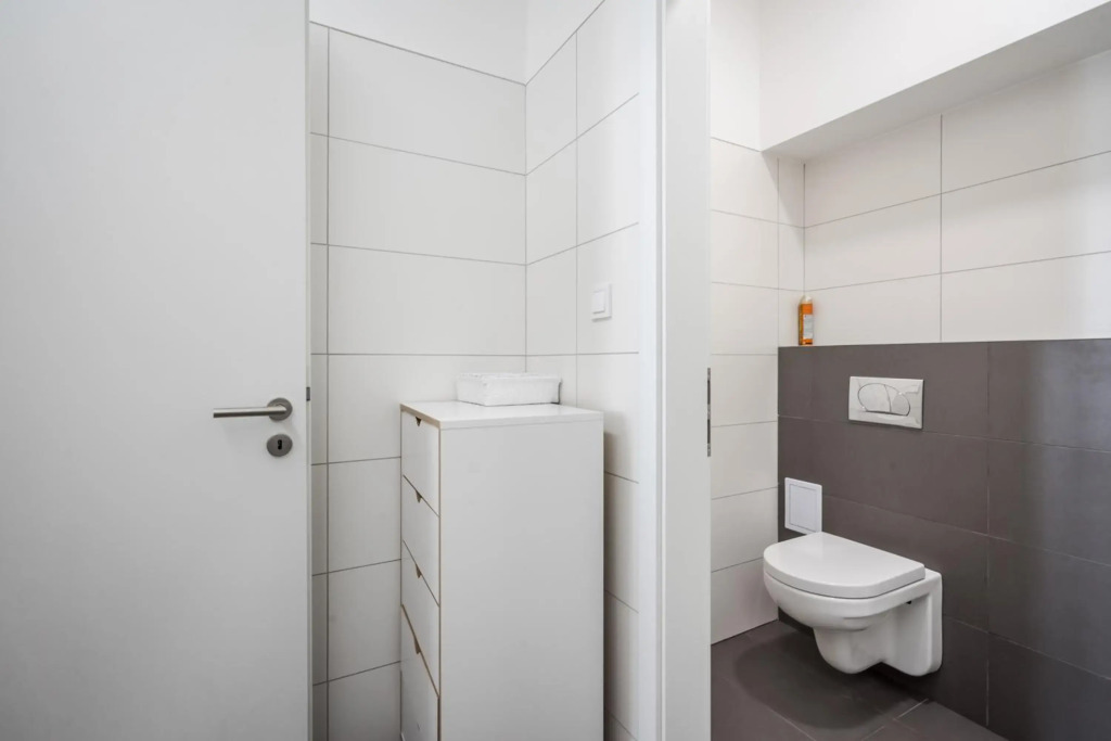 BpR Stylish VAGA BOND Apartment with AC