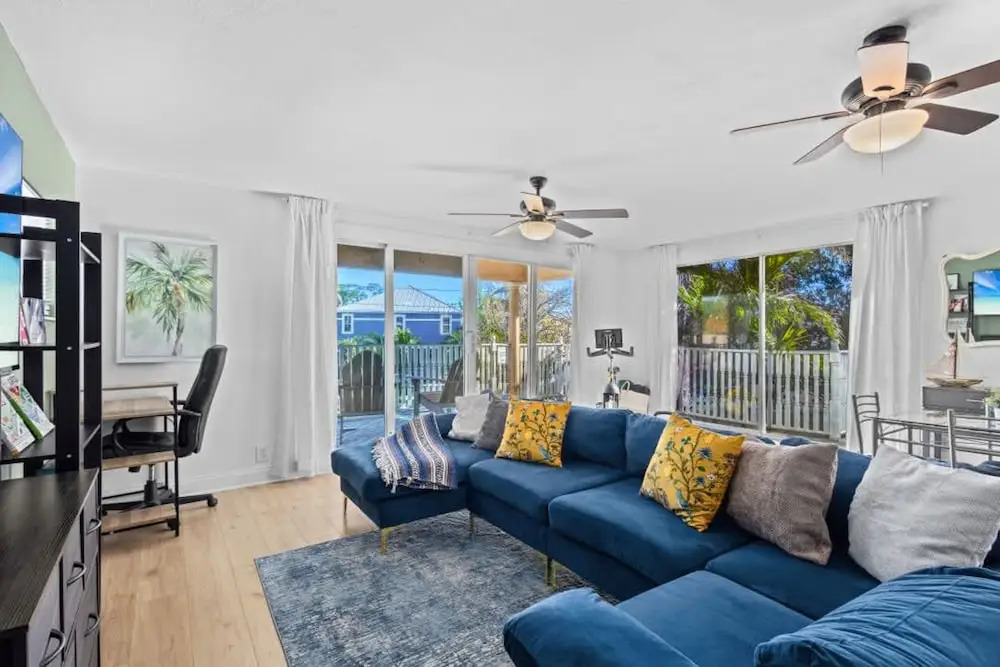 Work Remotely on Indian Rocks Beach - Walk 2 Beach
