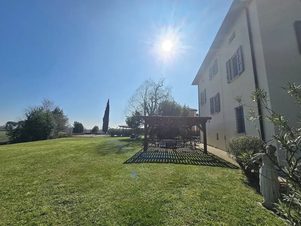 Tuscany Garden Inn - Boutique B&B