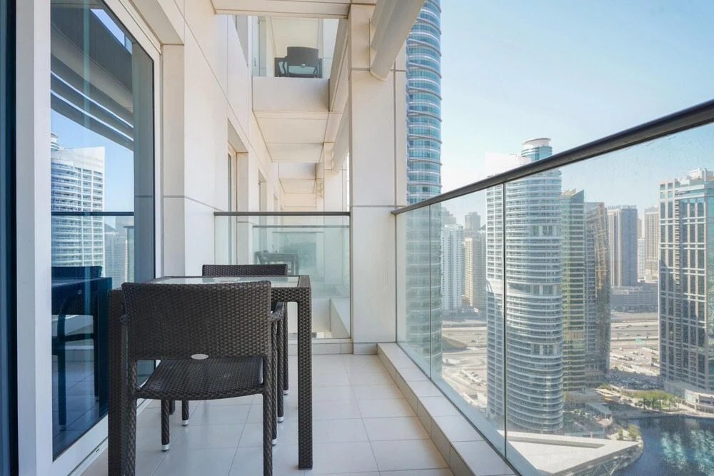 Bright and Stylish 1BR in JLT