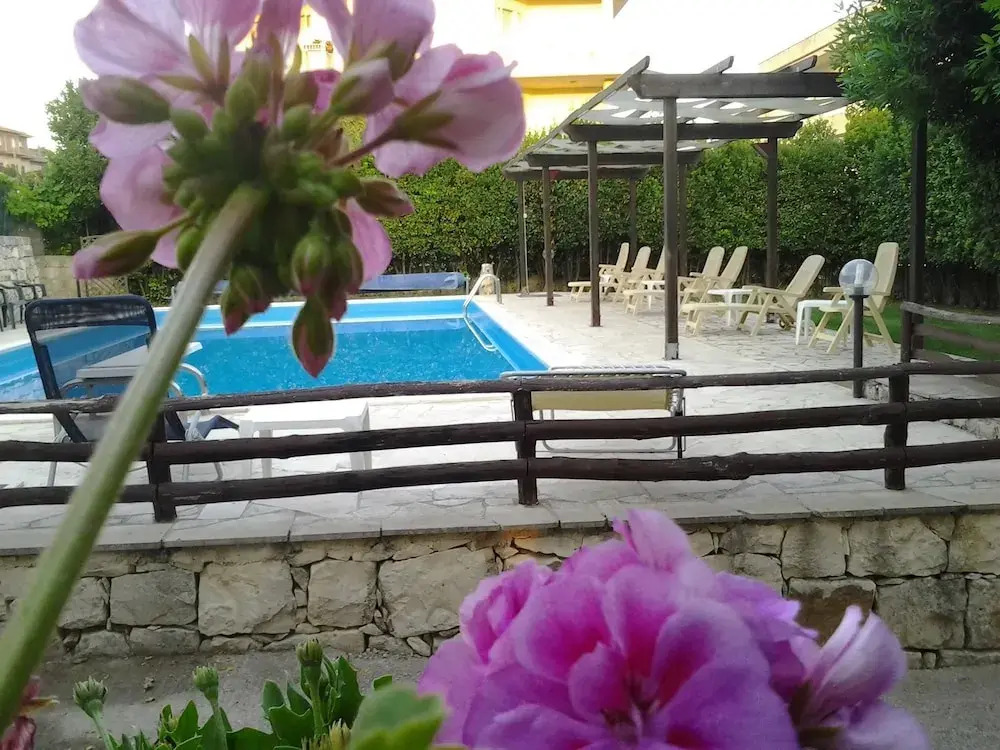 Studio in Modica, With Pool Access, Enclosed Garden and Wifi - 15 km F
