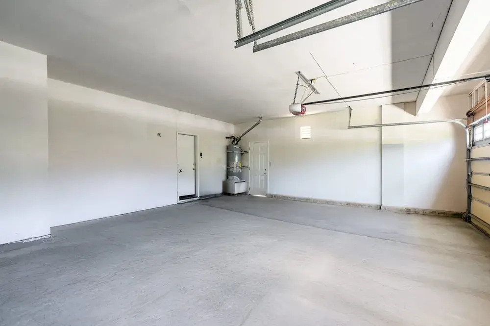 Bright Designer Home w Pool Near Everything