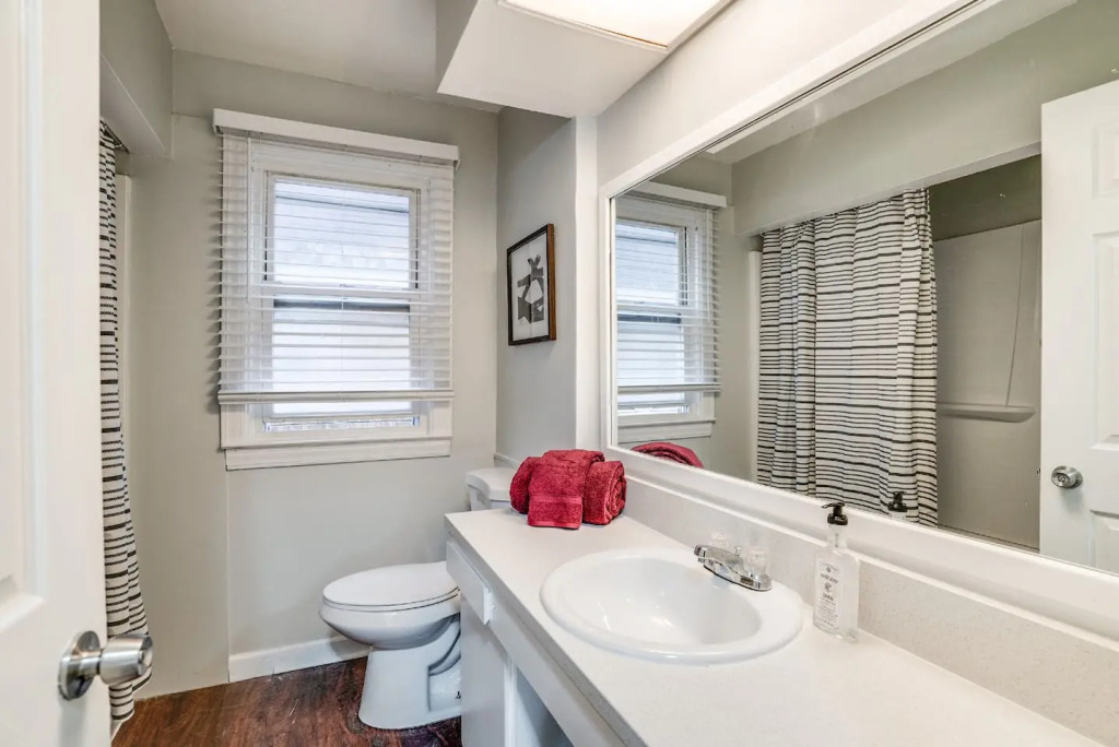 Stylish getaway of University District