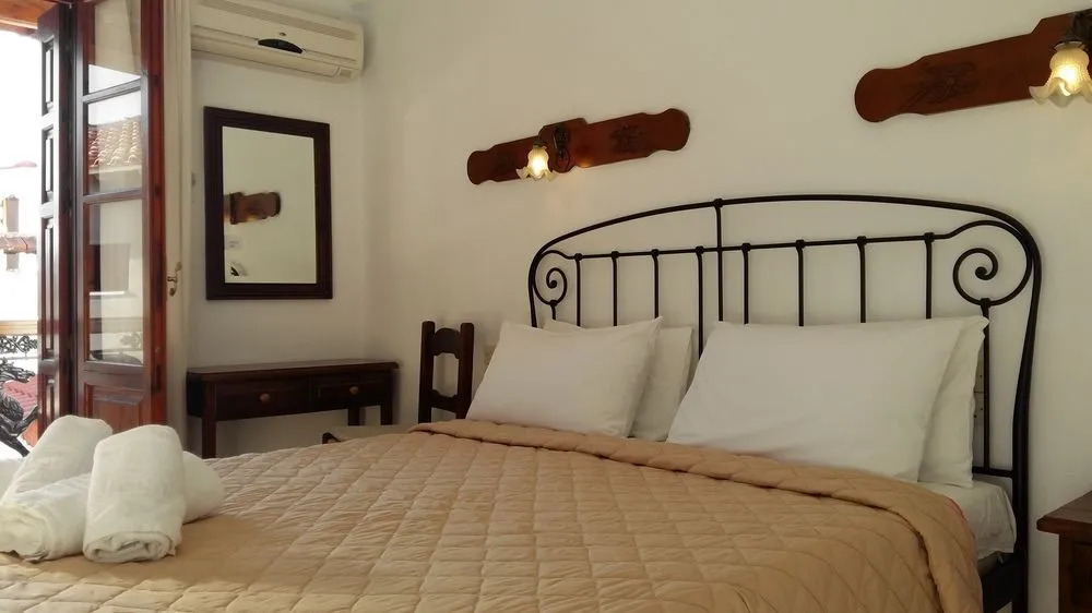 Chrysoulas Guest House
