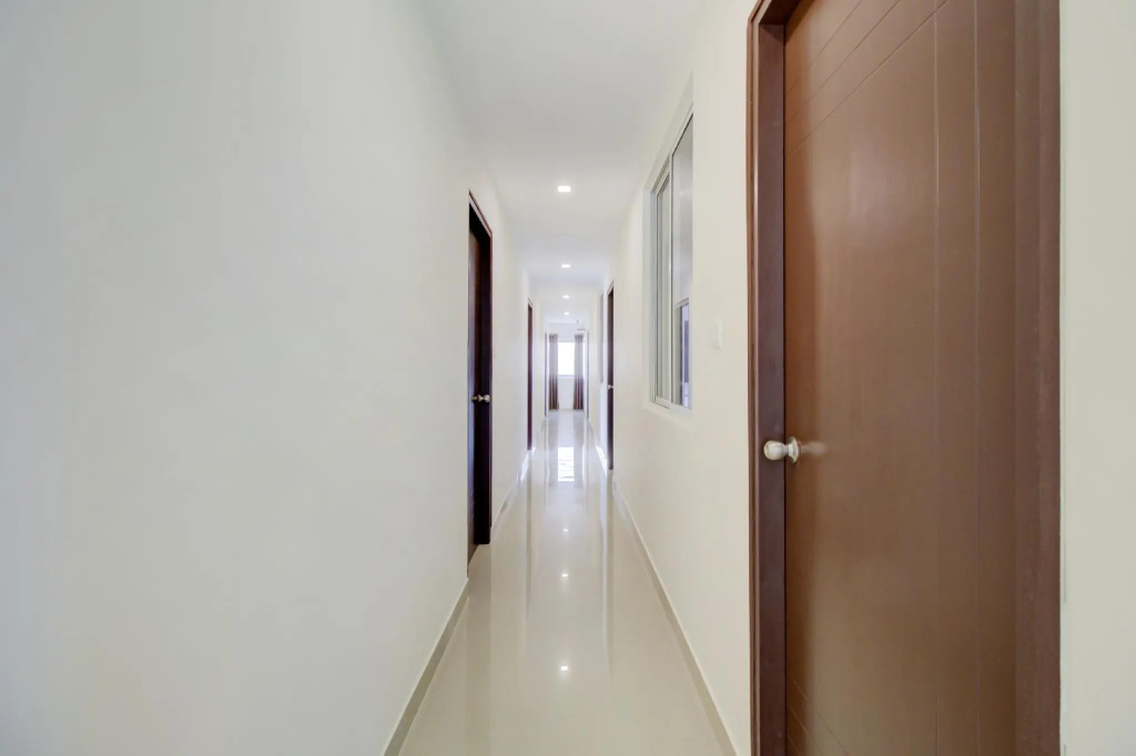 OYO 75776 Sri Sai Suites