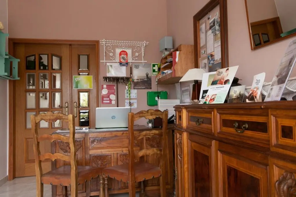 Ericeira Chill Hill Hostel & Private Rooms