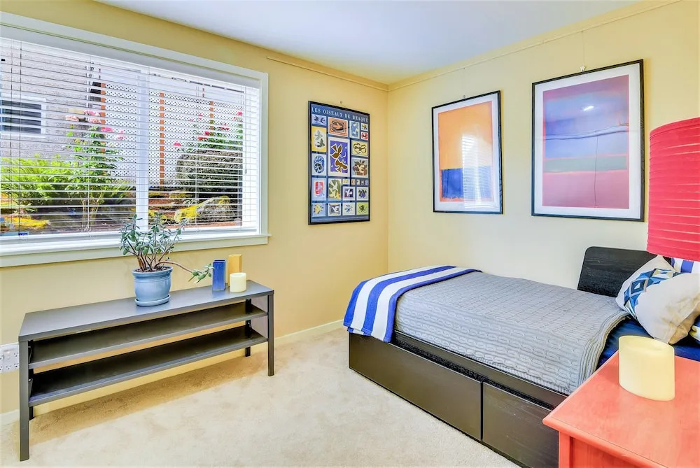 Lake View on Dexter - Two Bedroom Condo