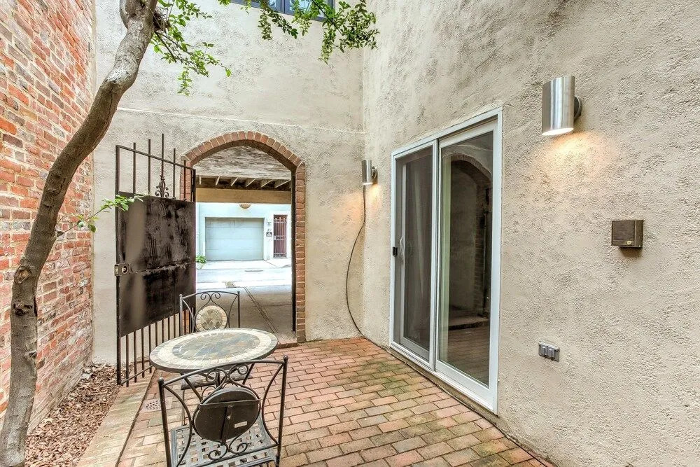 Upscale Home 2 Blocks From Harbor W/2-car Garage