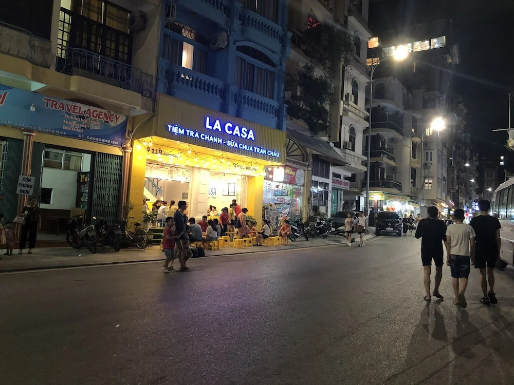 La Casa Homestay - 11B Anh Đào, Bãi Cháy