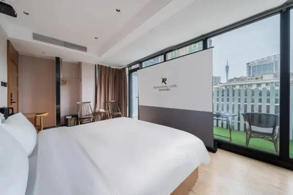 Rezen Proyal  Hotel (Canton Tower chigang Subway Station Pazhou Convention and Exhibition Center )