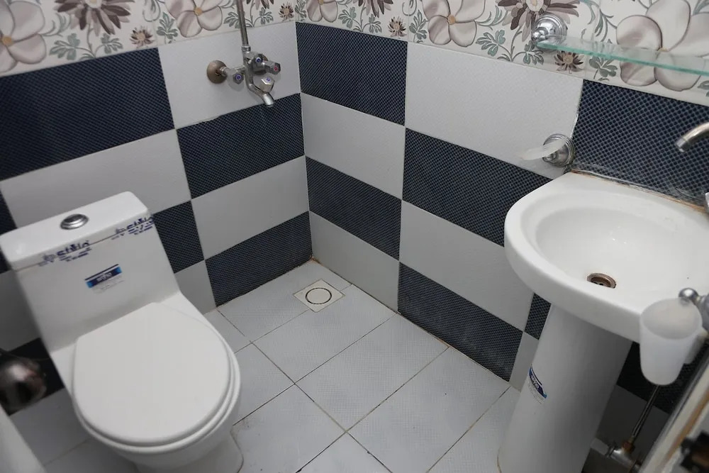 Swiss Cottage Hotel