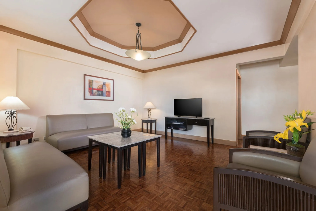 Tropicana Suites