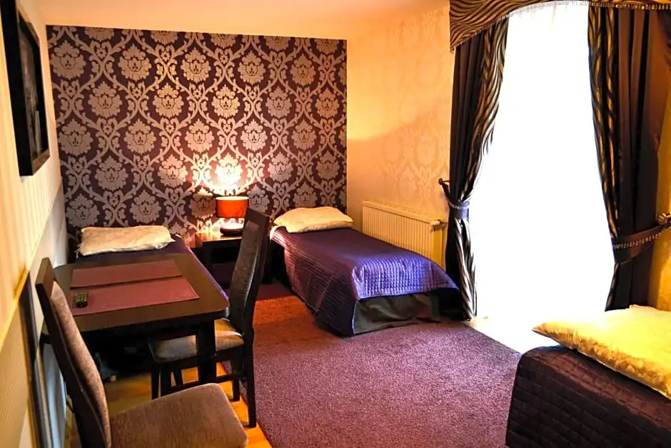 Hotel Pałac Akropol