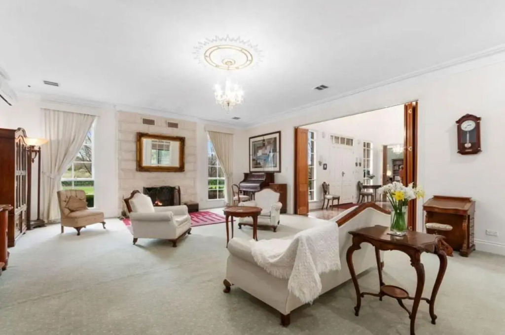 Montford Manor Bed & Breakfast