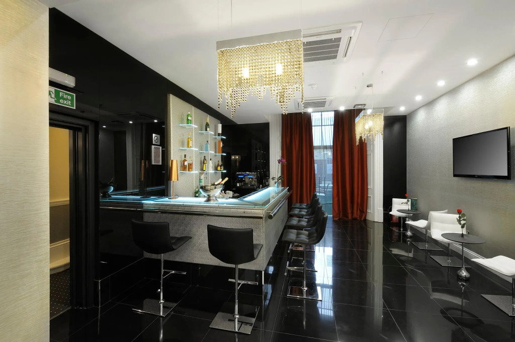Hamiltons Hotel