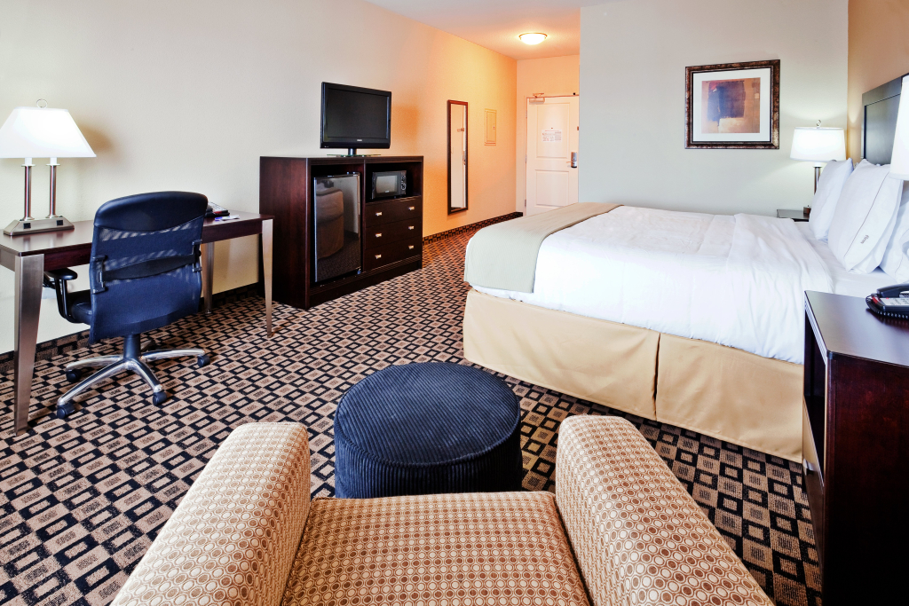 Holiday Inn Express & Suites Clovis by IHG