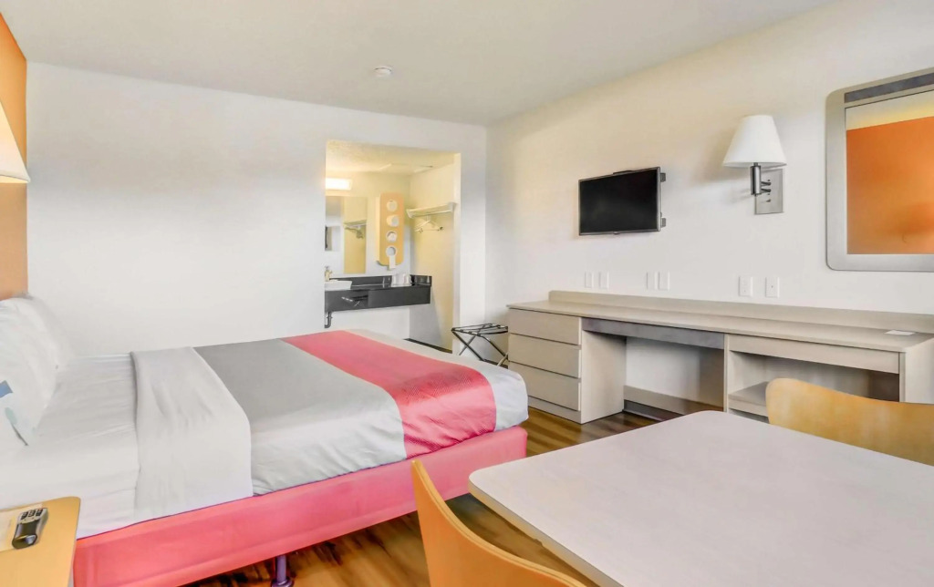 Motel 6-Medford, OR - North