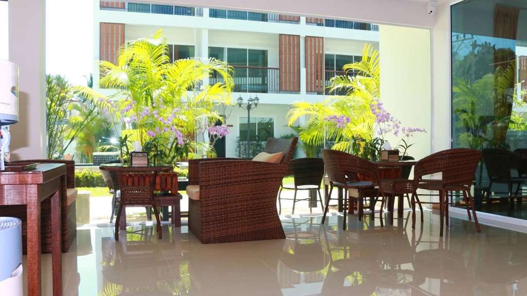 Crystal Lamai Hotel