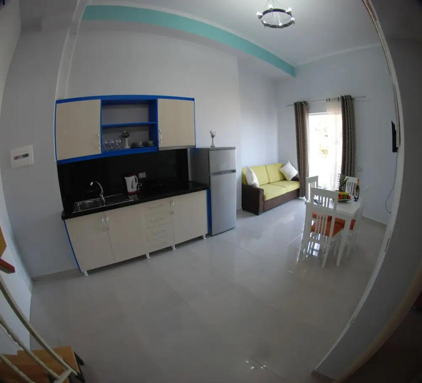 Crown Deluxe Apartments