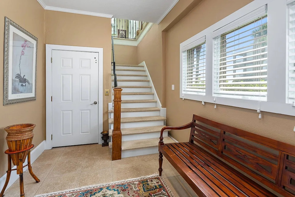 762 Oglethorpe Avenue by Hodnett Cooper