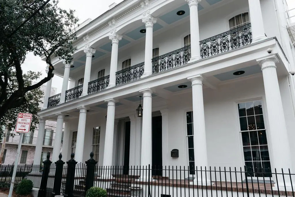 Henry Howard Hotel