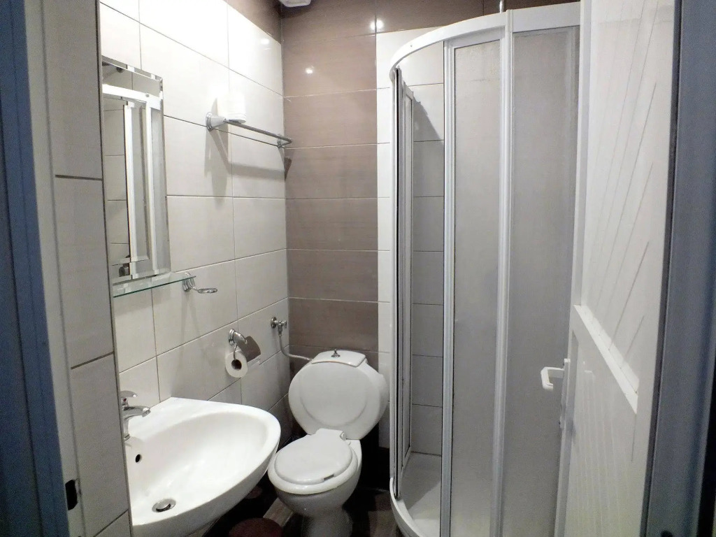 Annys Residences & Suites