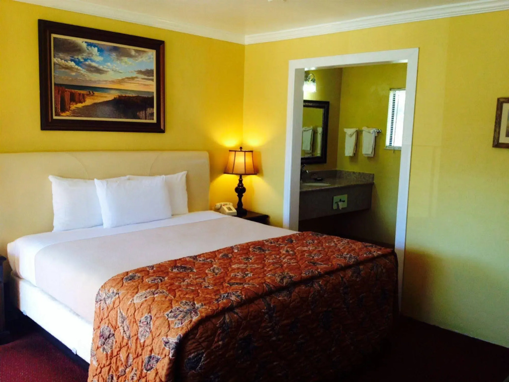 Inn By the Bay Monterey