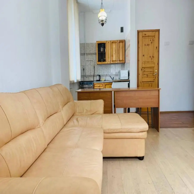 Sovetskij 59 Trehkomnatnye apartamenty rjadom s Administratsiej