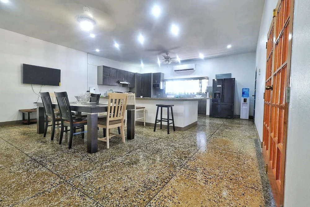 Inviting 3-bed Apt in Whim Estate- Nearscarborough