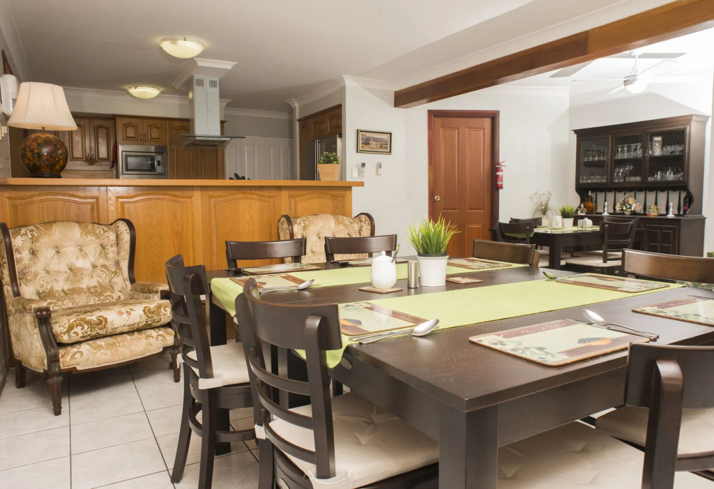 Ainslie Manor Guest House