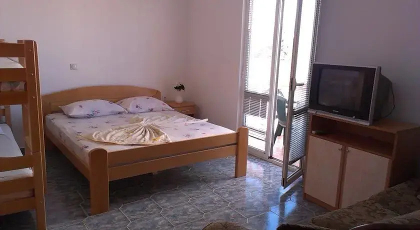 Apartments Luka