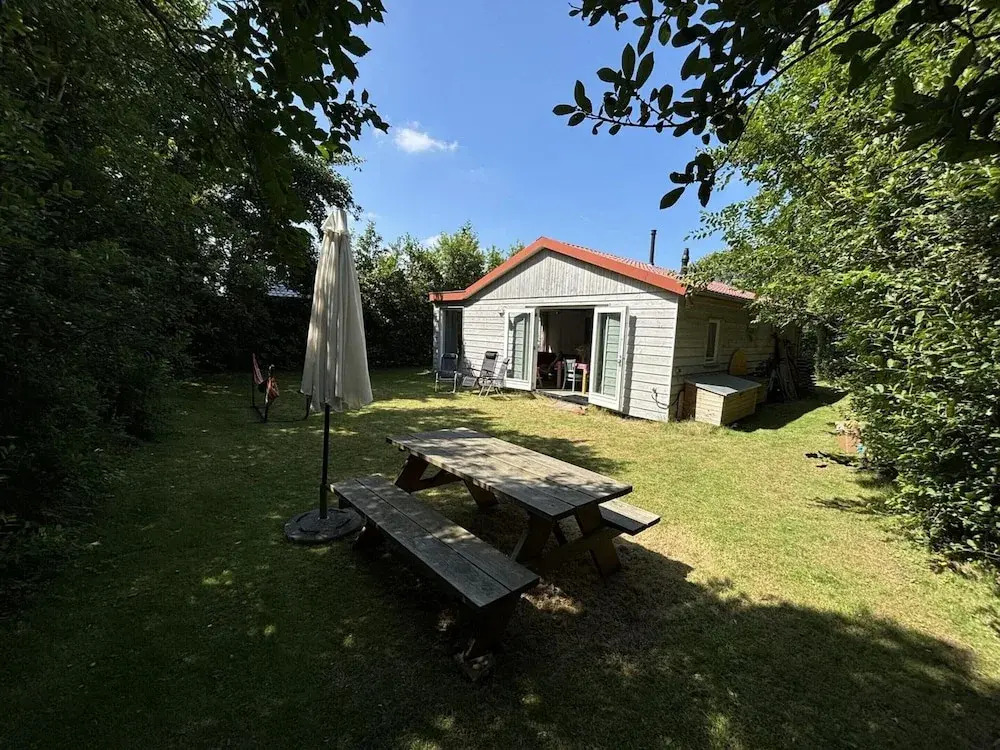 Renovated Bungalow With Garden for Families