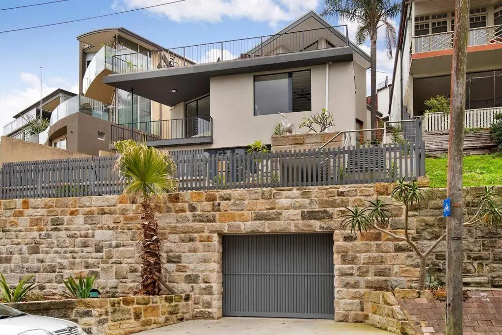 BRON455B - Bronte Beach House with Ocean Views