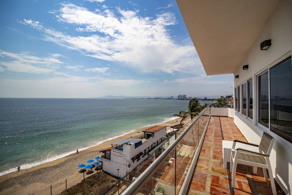 The Paramar Beachfront Boutique Hotel With Breakfast Included - Downtown Malecon