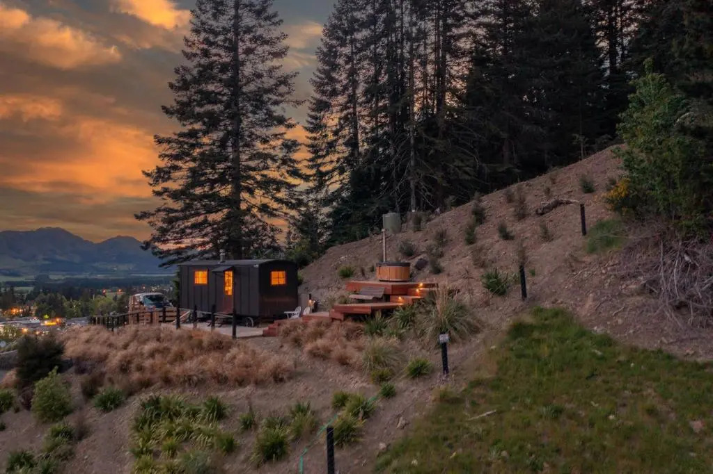 The Shepherds Hut - boutique retreat.