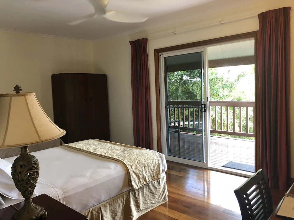 Daintree Manor B&B