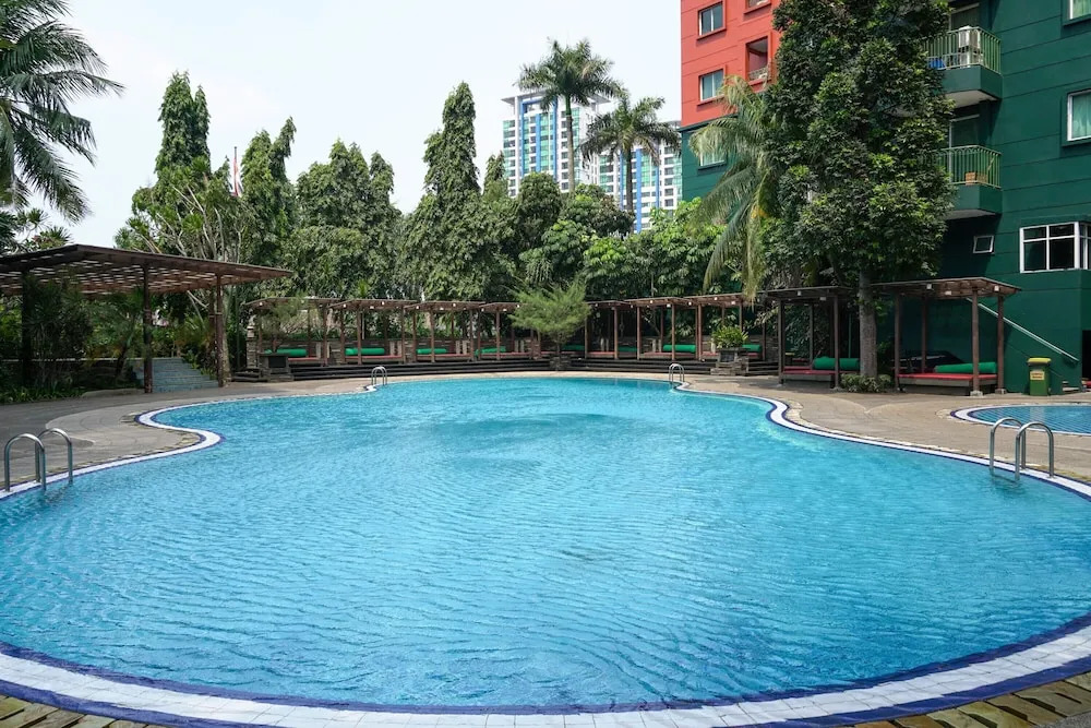 Elegant and Homey 1BR Nuansa Hijau Apartment Pondok Indah