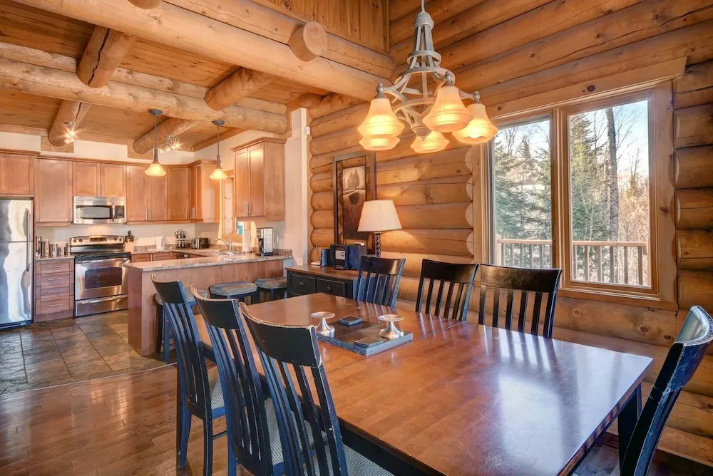 Chalet Apache