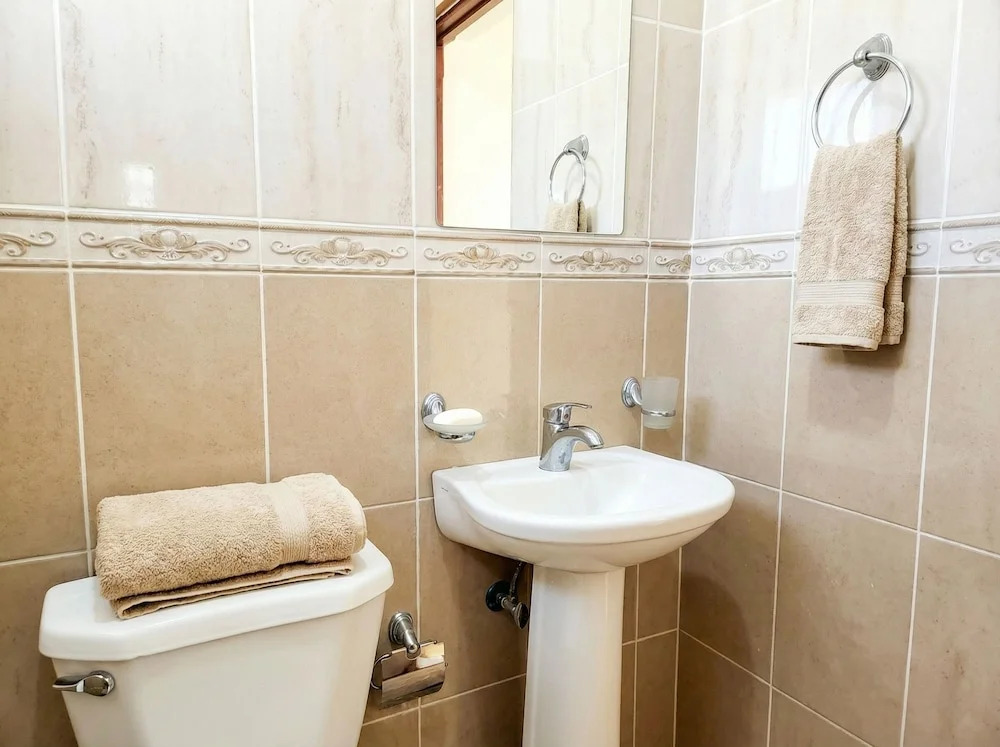 2-bedroom Beach Apartment With Pool Costambar