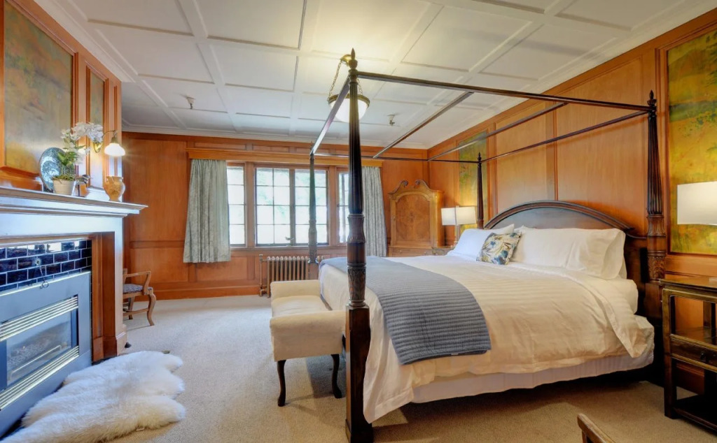 The Latch Inn