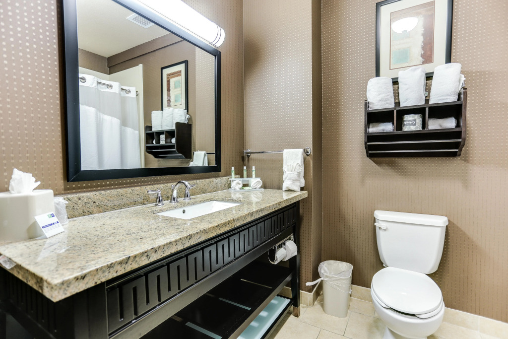 Holiday Inn Express Hotel & Suites Huntsville by IHG
