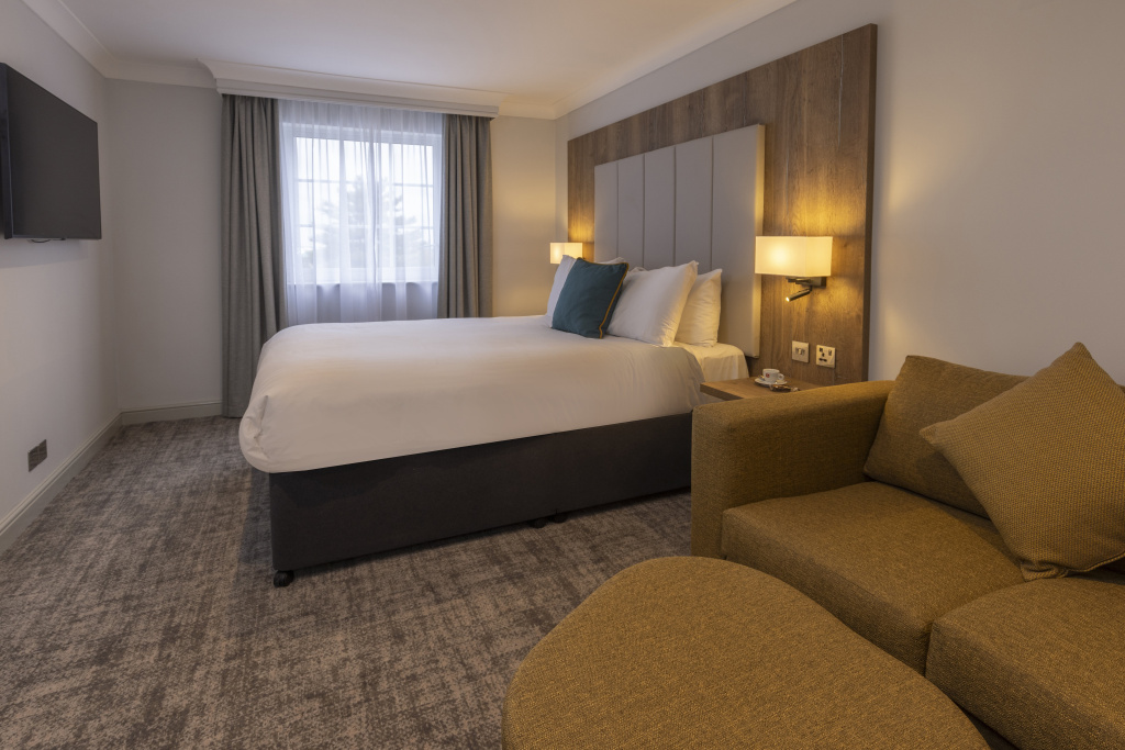 Crowne Plaza East Midlands Airport by IHG