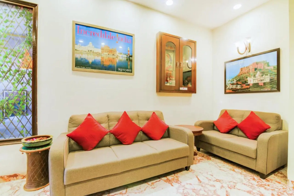 Cosy Grand, Chanakyapuri by The Cosy Hotels