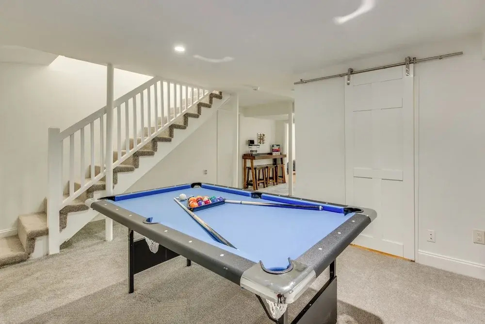 Mid-century Bungalow in the Heart of Buckhead!