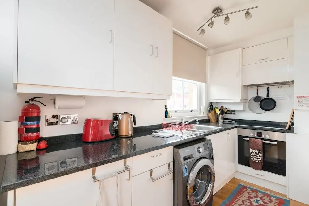 Good Size 2 Bedroom in a Perfect Location