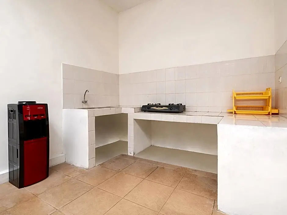 Oyo Life 2807 Nusa Indah Kost Putri
